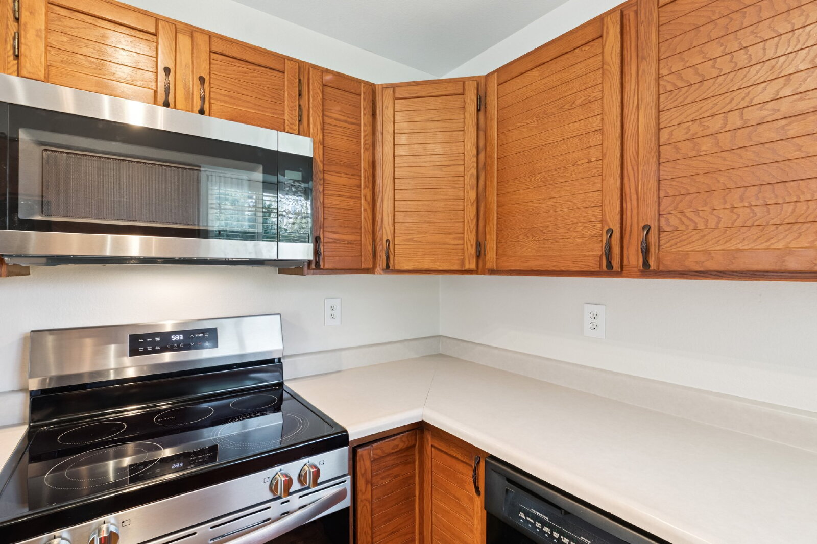 Building Photo - 6067 Wisteria Dr