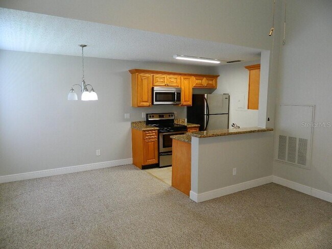 Building Photo - 2593 Grassy Point Dr