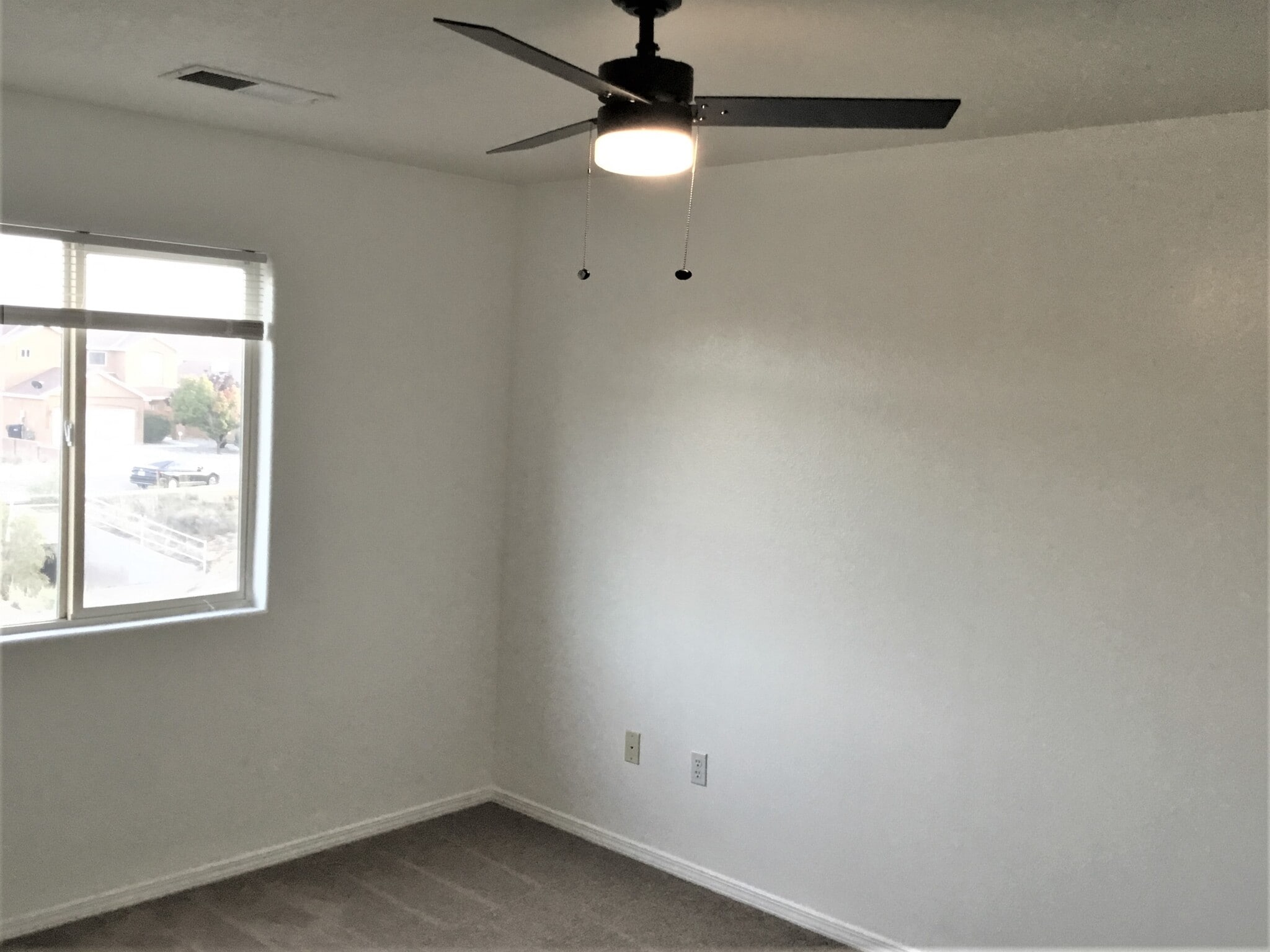 Building Photo - 1452 Penasco Rd NE
