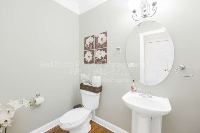 Building Photo - 8100 Morehouse Dr