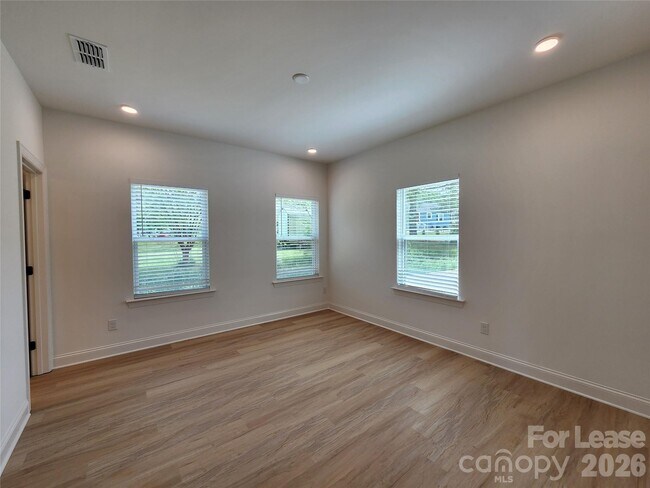 Building Photo - 1021 Jerome St