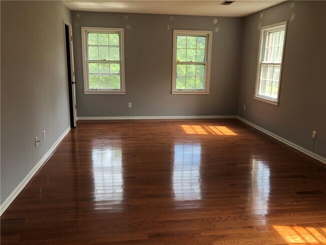 Building Photo - 1159 Aurora Ct