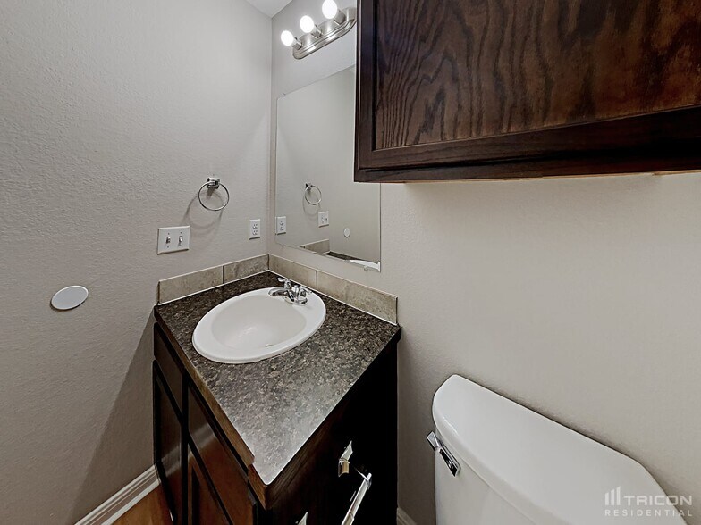 Building Photo - 1027 Trail Driver Cove