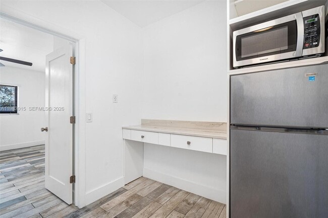 Building Photo - 180 SW 63rd Ave