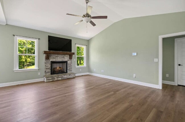 Building Photo - Charming 3-Bedroom Bunn Home with Granite ...