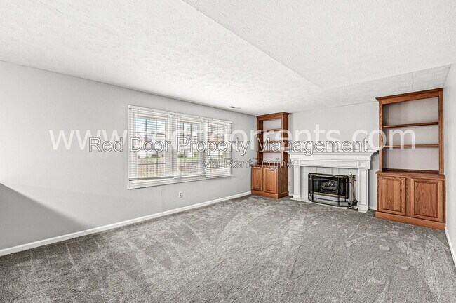 Building Photo - 261 Wyndotte Dr