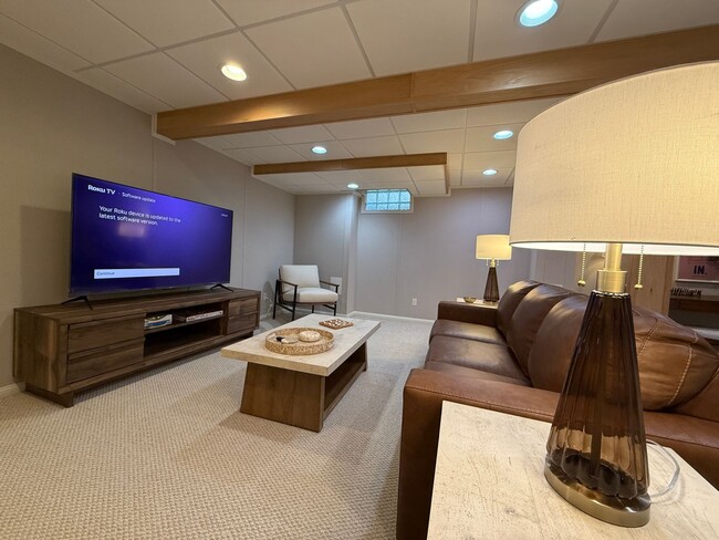 Building Photo - 9736 Flagstone Way