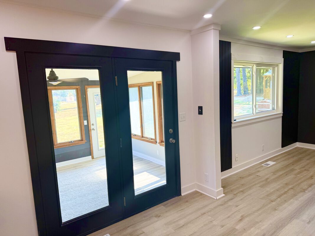 Building Photo - 303 S Promenade Blvd