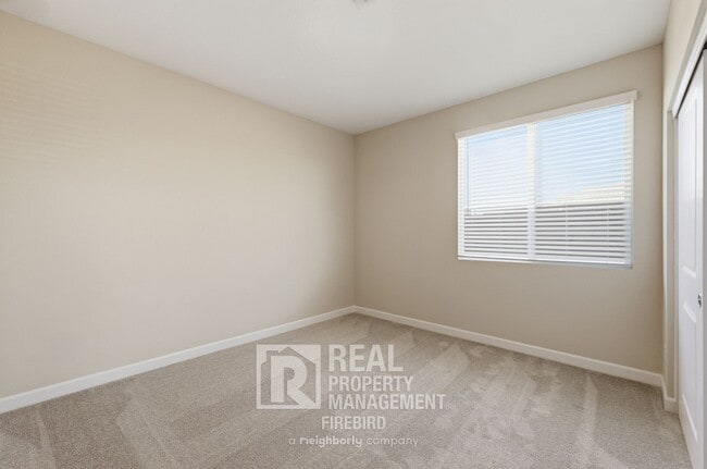 Building Photo - 16808 W Cavedale Dr