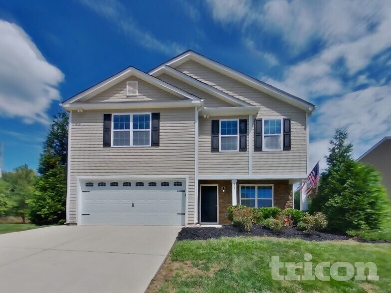 Building Photo - 205 Brenett Francis Ct