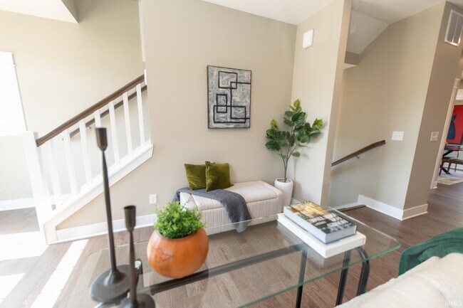 Building Photo - 1542 S Piazza Dr