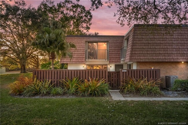 Building Photo - 3098 SW Sunset Trace Cir