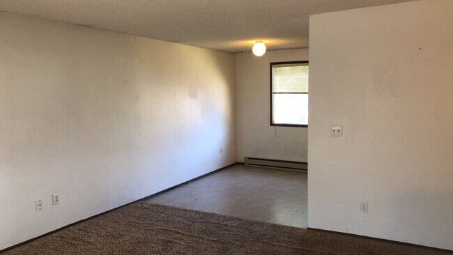 Building Photo - 2125 NW Turner Dr