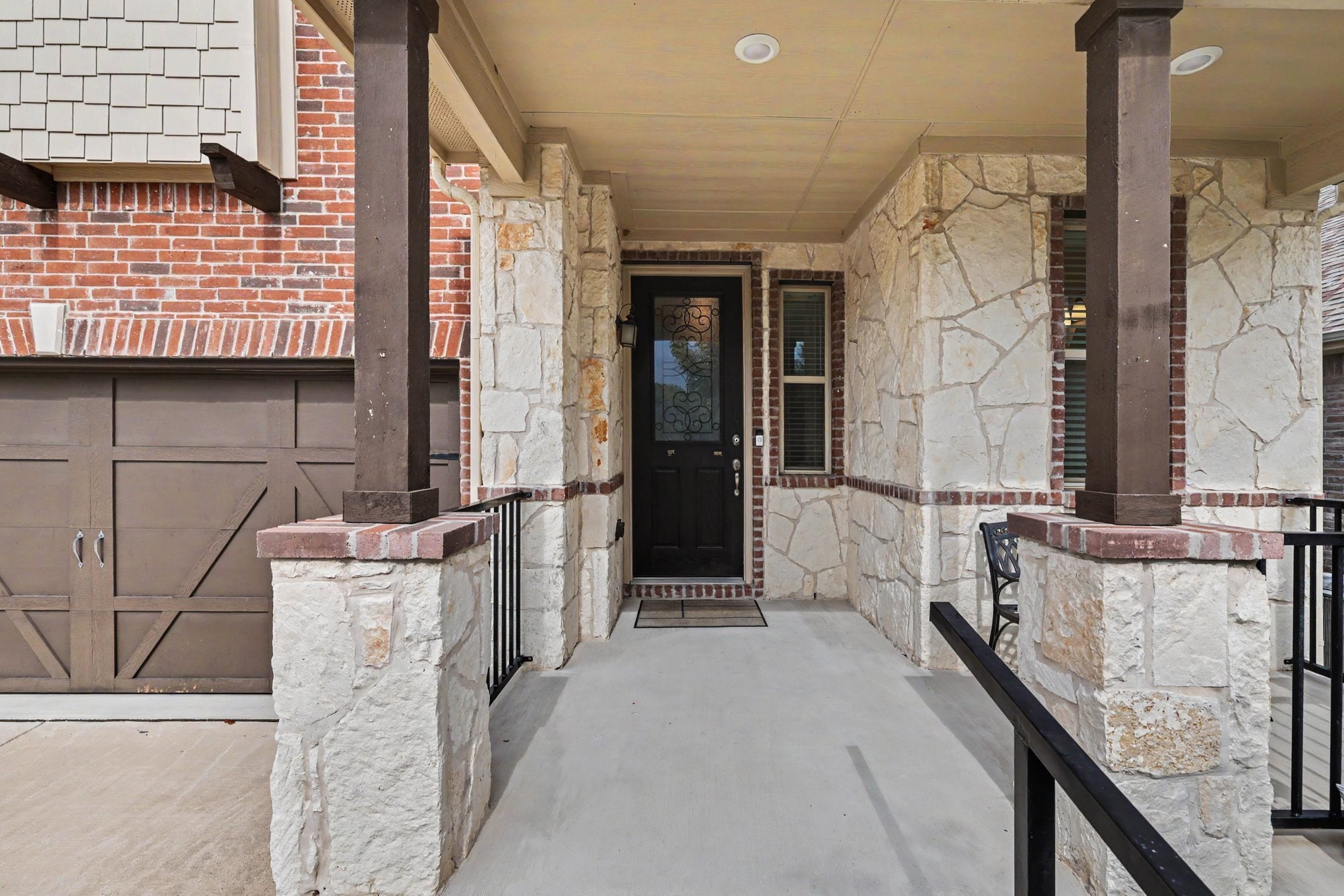 Building Photo - 8170 Rabbit Dr
