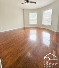 Building Photo - 4013 S Calumet Ave
