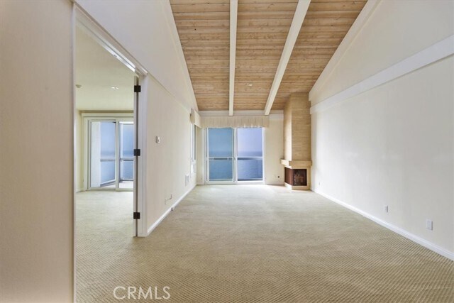 Building Photo - 575 Esplanade