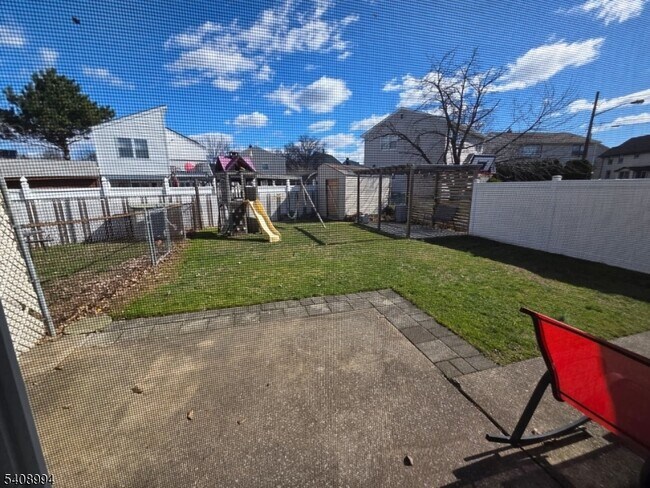 Building Photo - 86 Bergen Turnpike