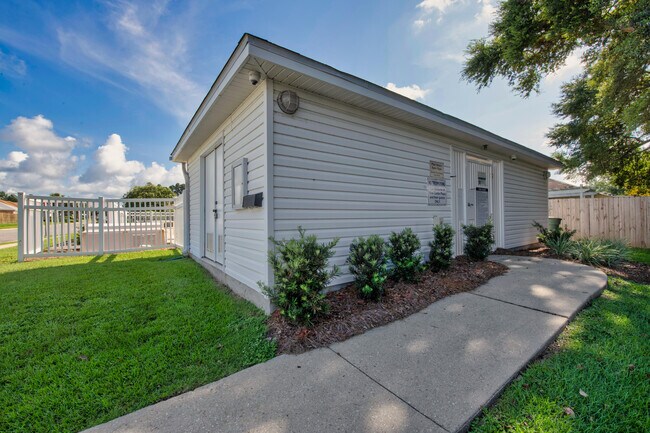 Building Photo - 1477 Sturbridge Pl