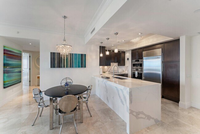 Building Photo - 2700 N Ocean Dr