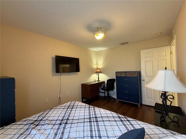 Building Photo - 4766 Theodore Ave