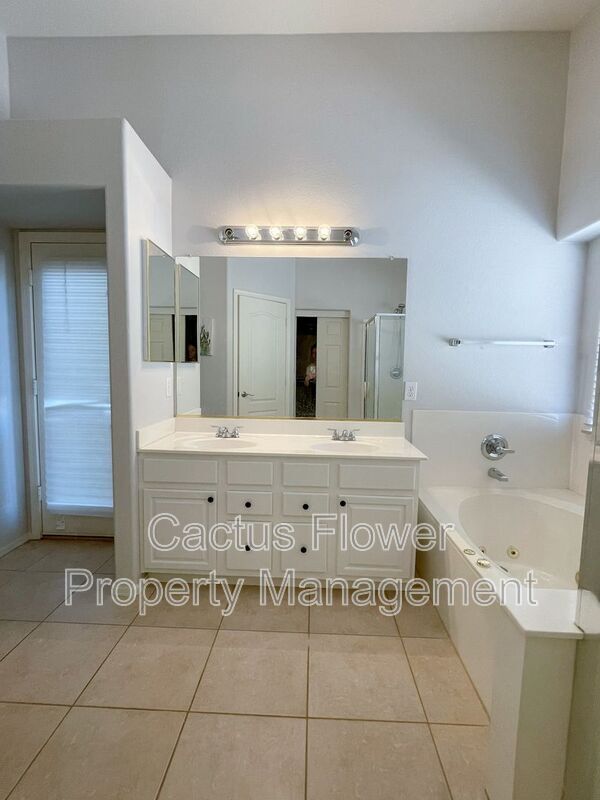 Building Photo - 2392 E Morelos St