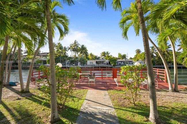 Building Photo - 4172 Chase Ave