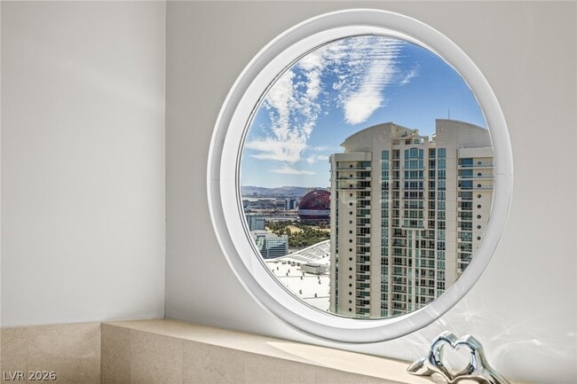 Building Photo - 2777 Paradise Rd