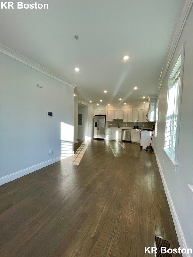 Building Photo - 20 Reedsdale St