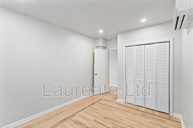 Building Photo - 1058 N Pearl St