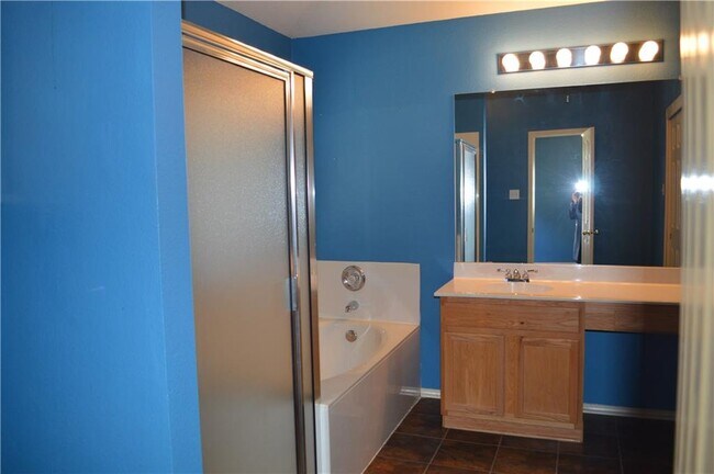 Building Photo - 17405 Bottle Springs Ln