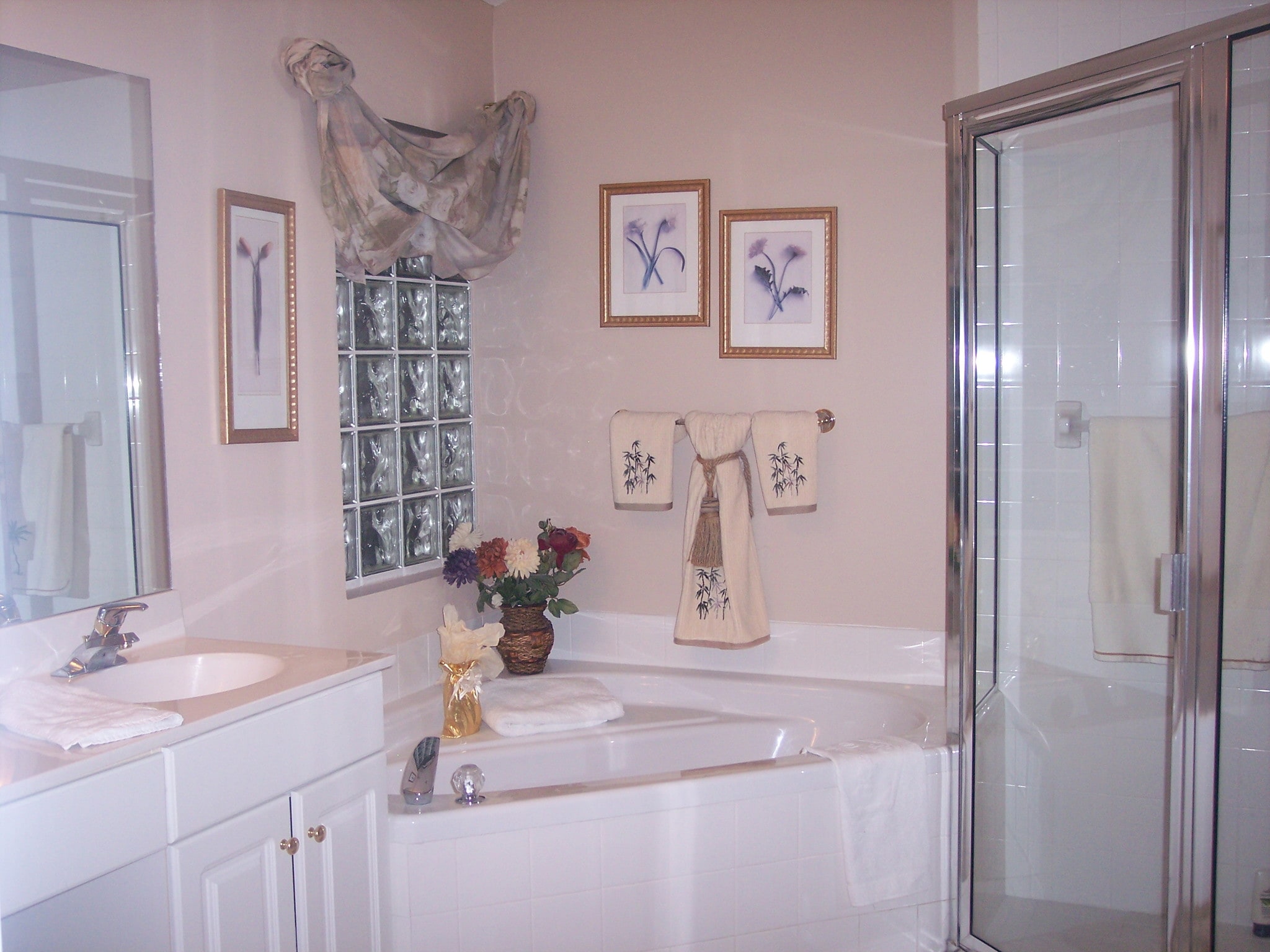 Master Bathroom - 3694 Miramontes Cir
