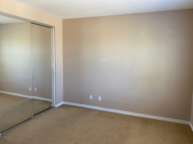 Building Photo - 1 S La Salle St