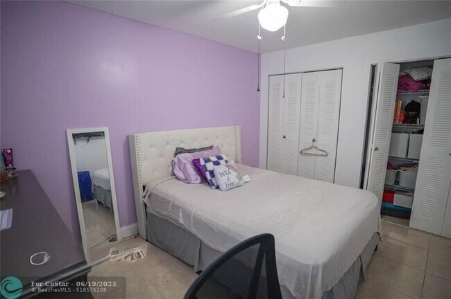 Building Photo - 8421 Lagos De Campo Blvd