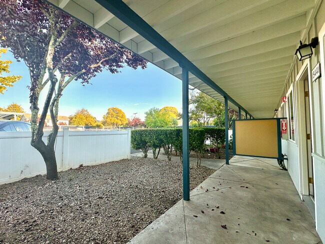 Building Photo - 15441 Marty Dr