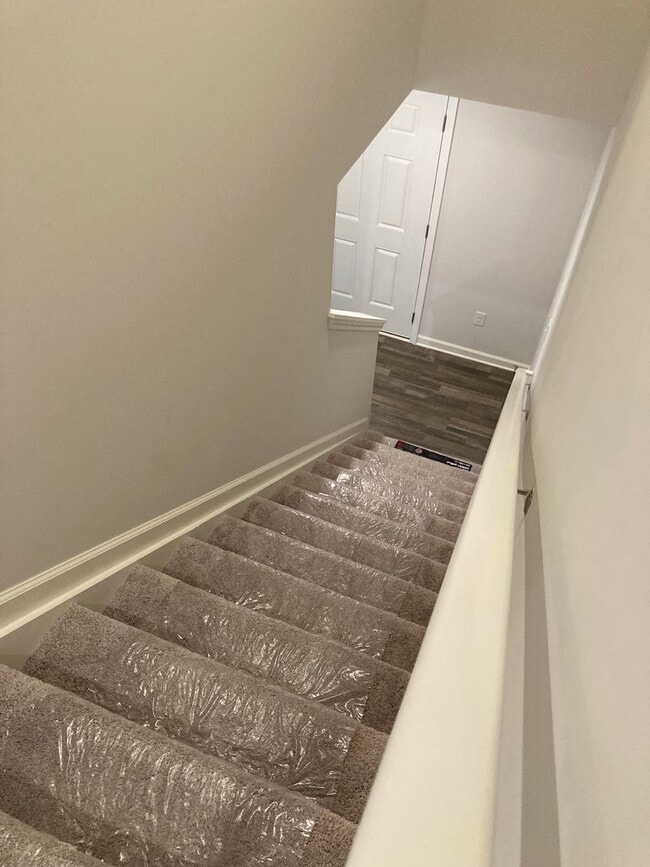 Building Photo - ** Apply TODAY ** Possibly Have Keys in Hand TOMORROW **