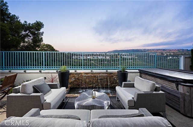 Building Photo - 4 Chandon