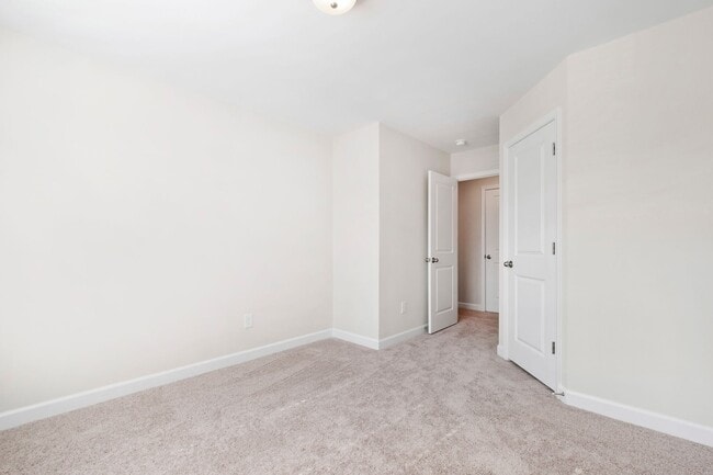 Building Photo - Charming 3BR Townhome in the Sought-After Springvale Community!