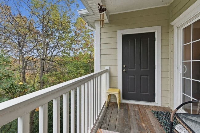 Building Photo - 7223 Althorp Way