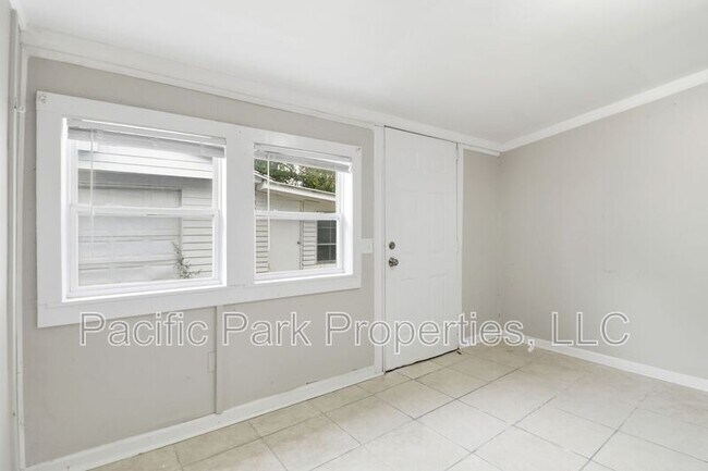 Building Photo - 8209 Gilmore Rd