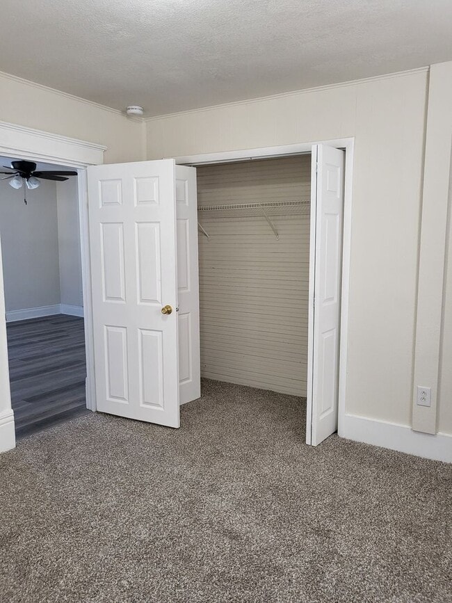 Building Photo - Full remodel on this beauty!