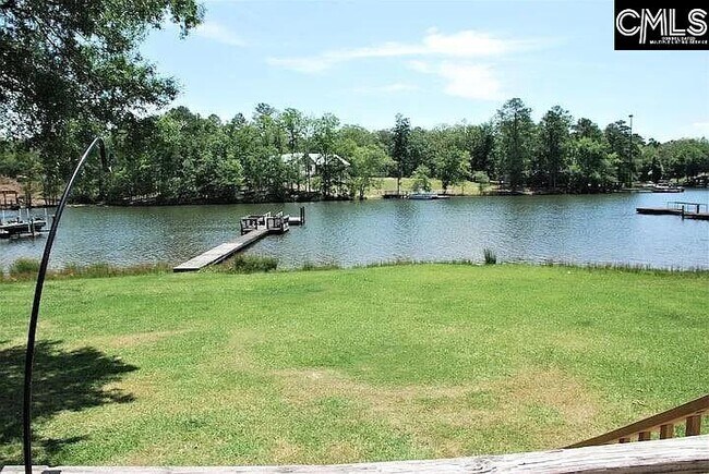 Building Photo - 500 Pioneer Shores Rd