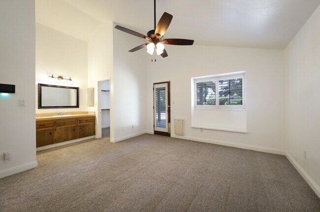 Building Photo - 3905 Cibola Ct