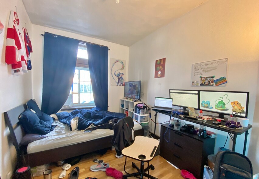 Building Photo - 526 Harvard St