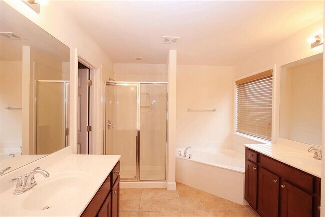Building Photo - 2588 Cannon Farm Ln