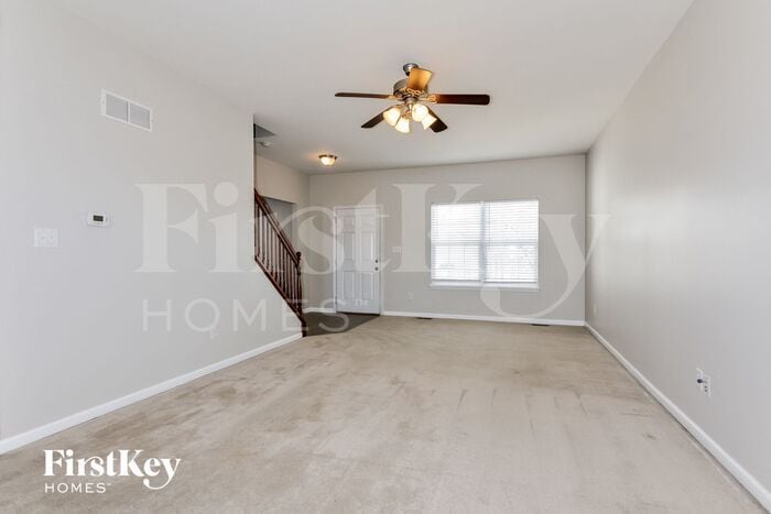 Building Photo - 1903 Briarfield Dr
