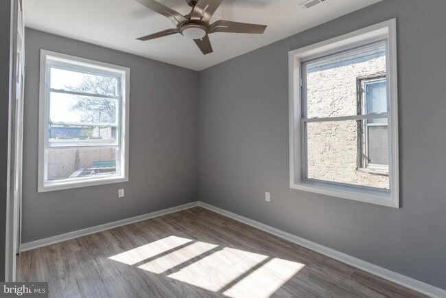 Building Photo - 34 N Paxon St