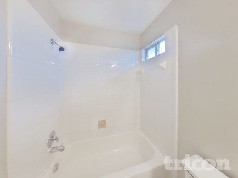 Building Photo - 517 Zapata Cir