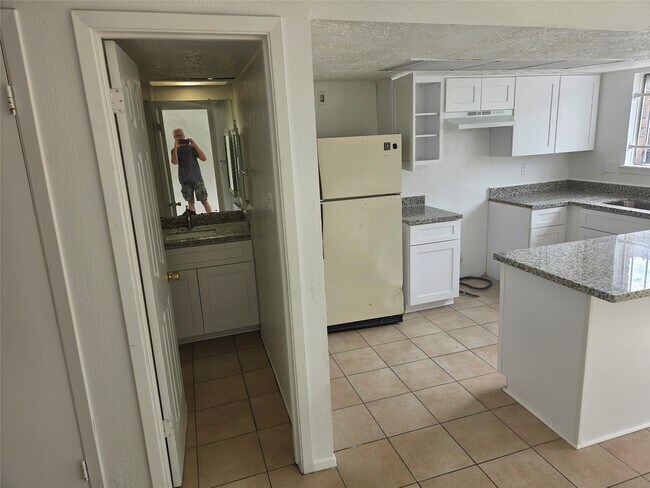 Building Photo - 158 Goodson Dr