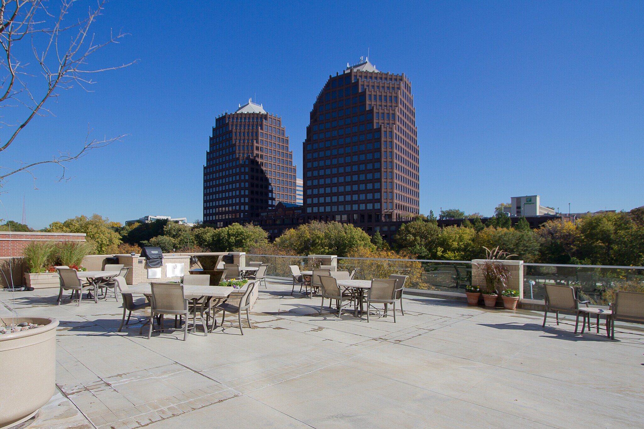 Patio - 4545 Wornall Rd