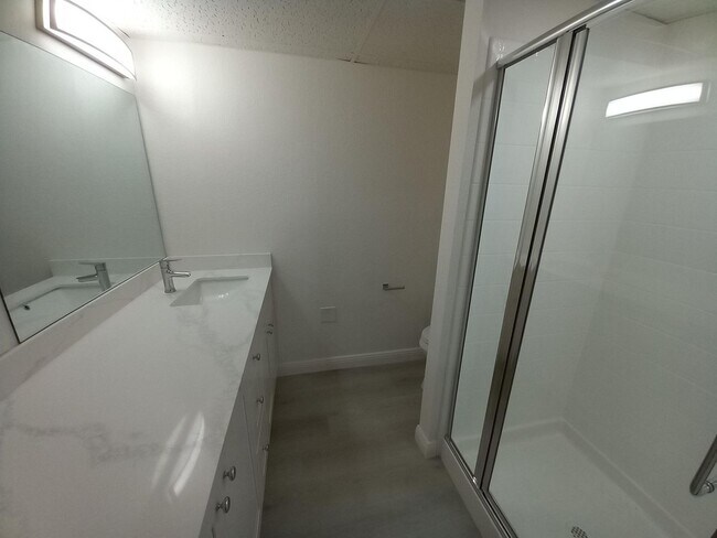 Building Photo - 51 Boardman Pl